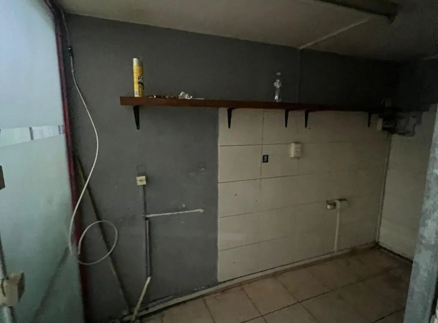 SE VENDE LOCAL COMERCIAL EN BARRIO CENTRO 4