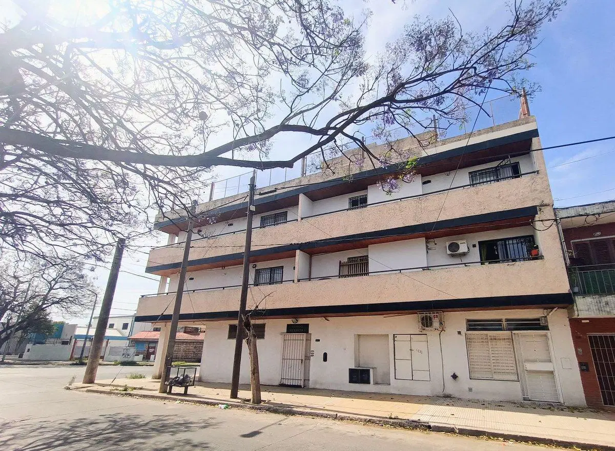 VENTA COMPLEJO DE 12 DEPTOS. EXCELENTE INVERSORES! 2