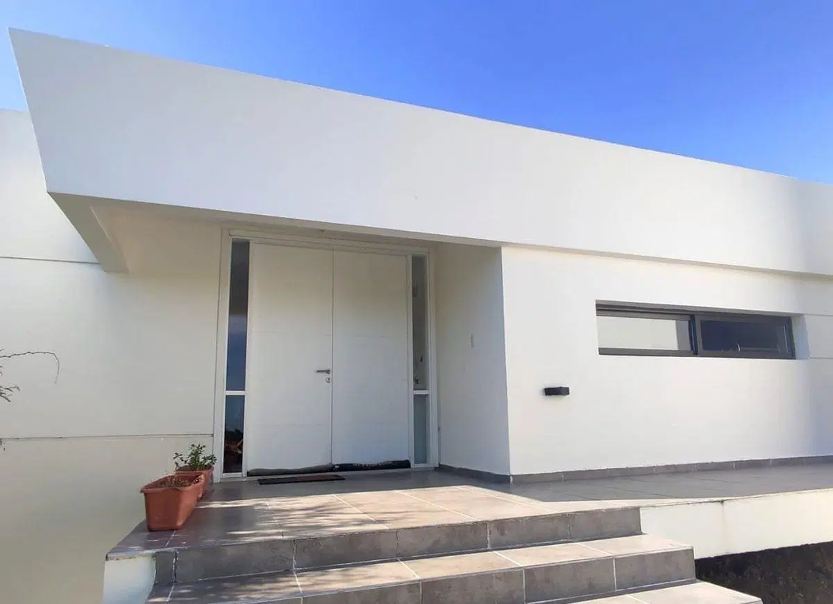 ALQUILER CASA 4 DOR PREMIUM EN B° CAUSANA 4