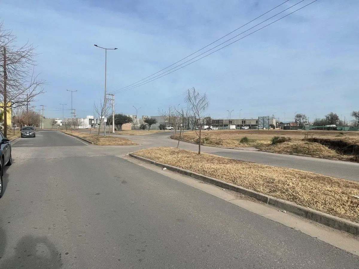 Venta Lote Valle Cercano Los Juegos 250 m2 5