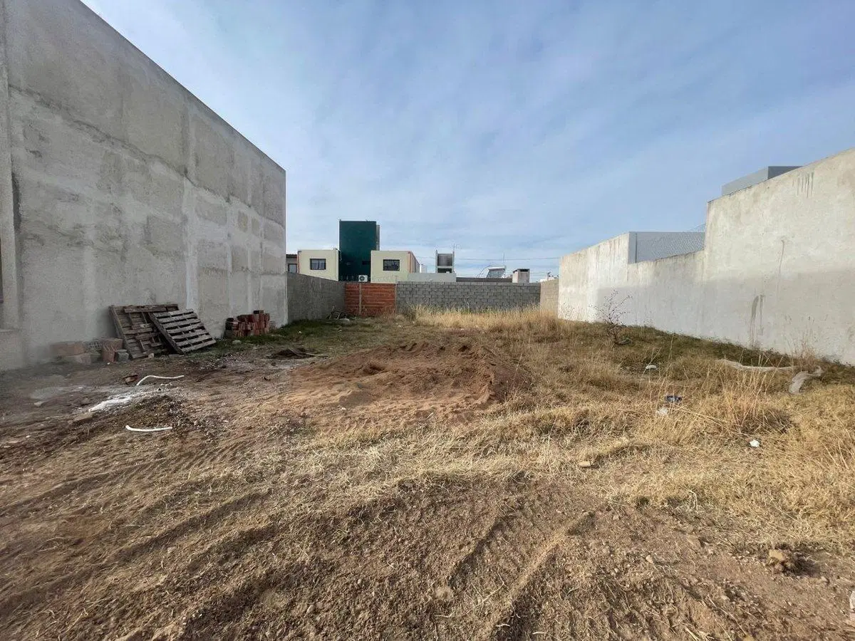 Venta Lote Valle Cercano Los Juegos 250 m2 3