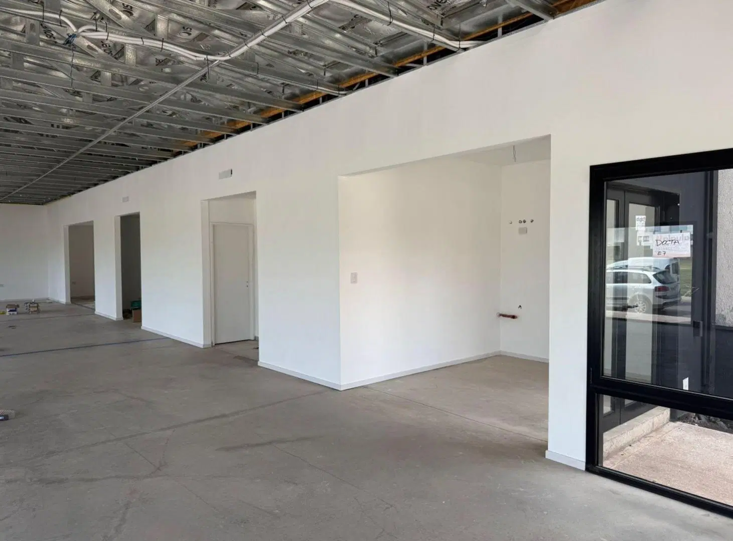 ALQUILER LOCAL COMERCIAL EN DOCTA – NOBU TOWN 3