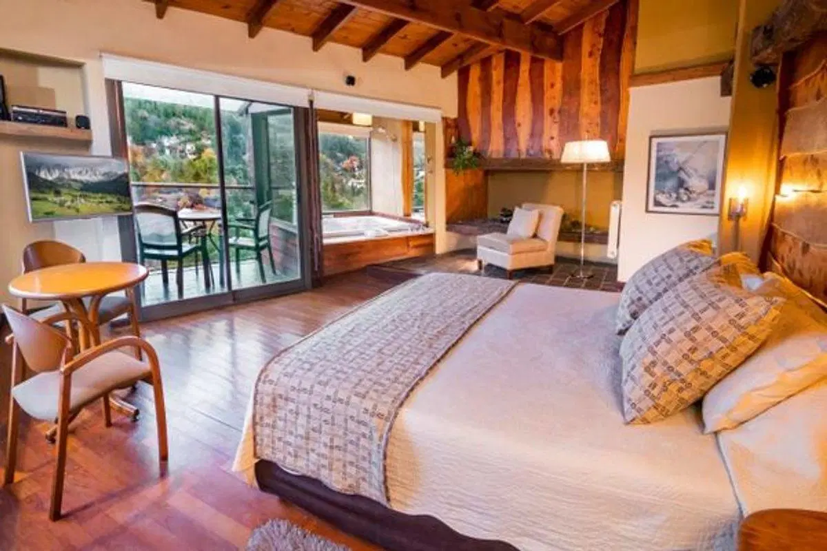 VENTA HERMOSO COMPLEJO DE SUITES DE LUJO 2