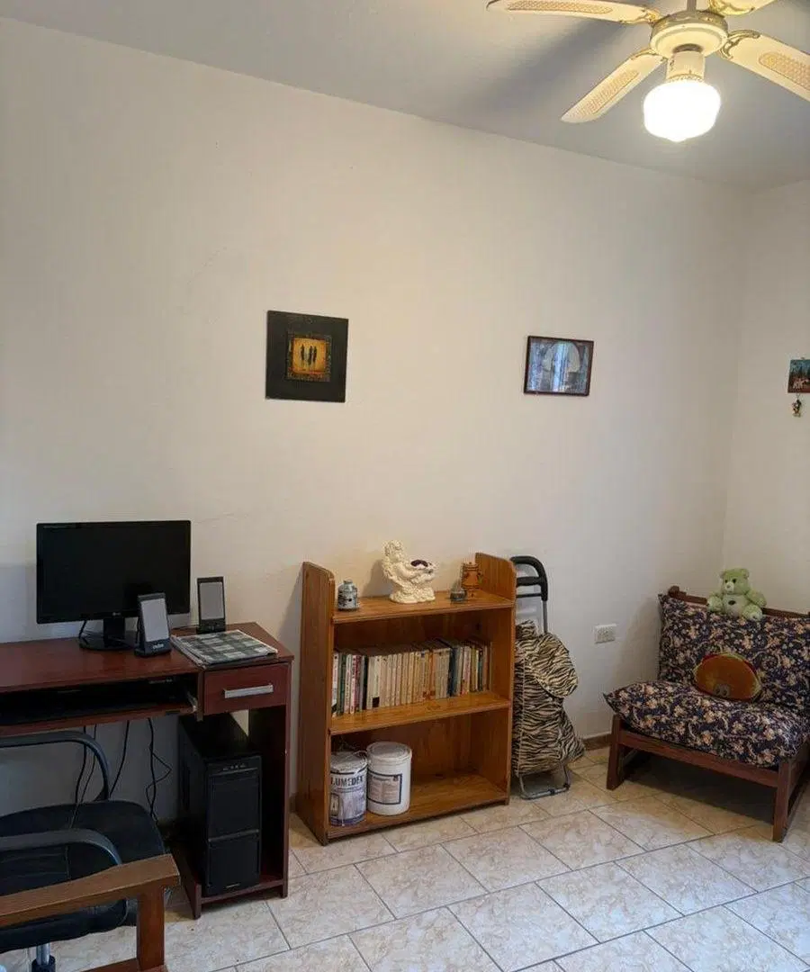 VENTA CASA 3 DORMITORIOS B° COLON 4