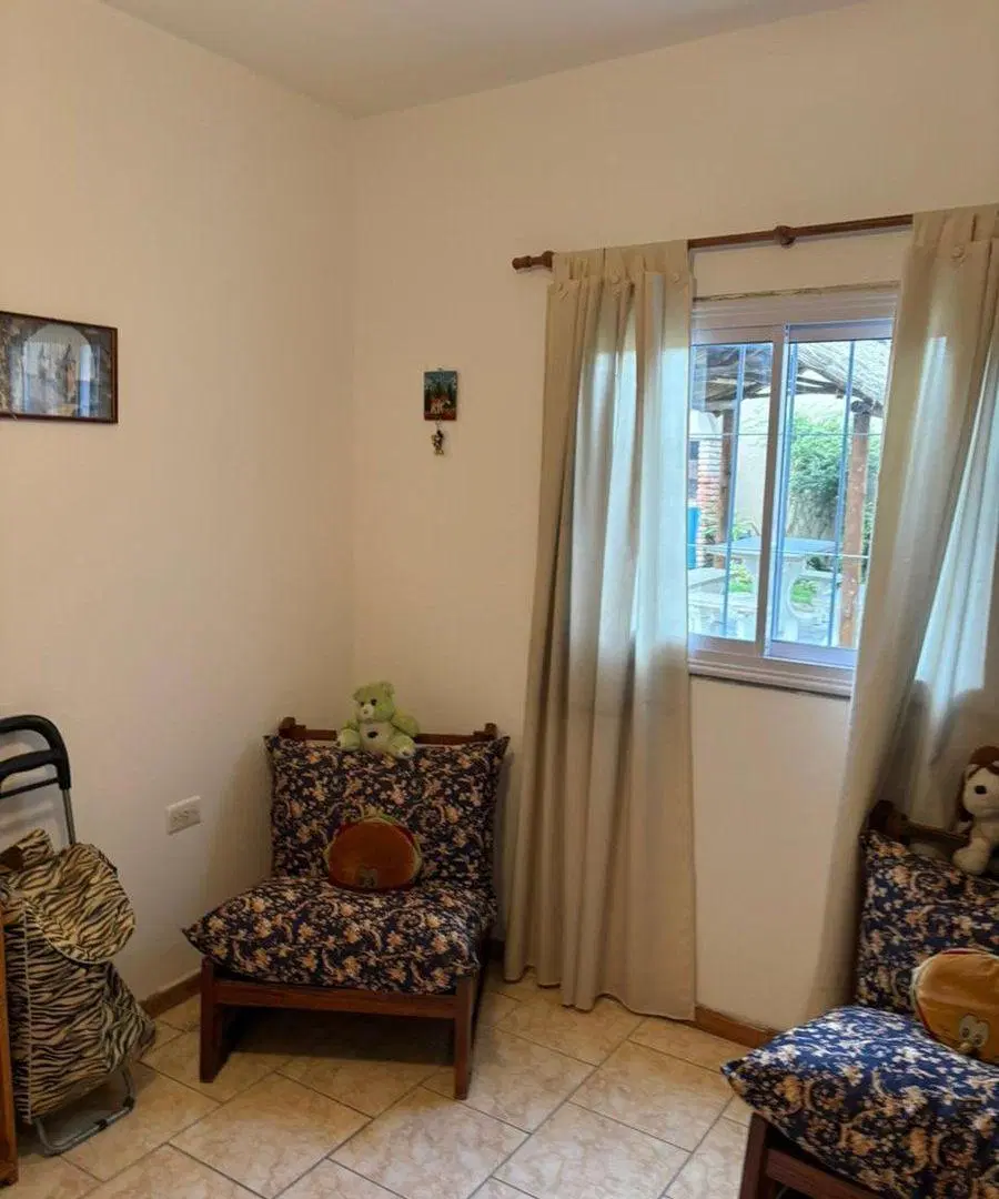 VENTA CASA 3 DORMITORIOS B° COLON 3