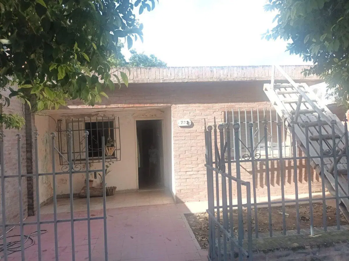 VENTA CASA MÁS DEPTO EN BARRIO MARIANO FRAGUEIRO 5
