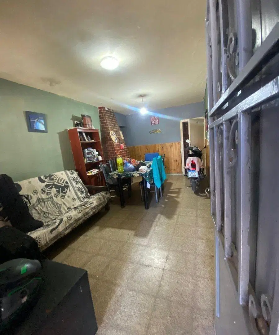 VENTA CASA MÁS DEPTO EN BARRIO MARIANO FRAGUEIRO 4