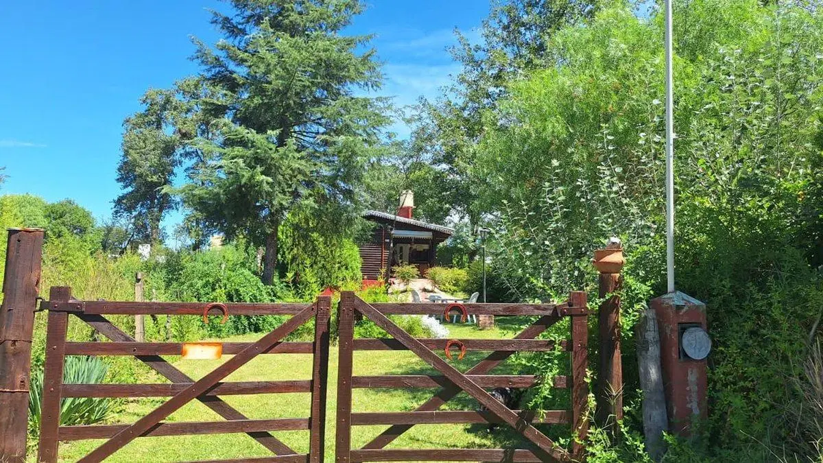 VENTA CASA CON PILETA, DIQUE CHICO OPORTUNIDAD! 3
