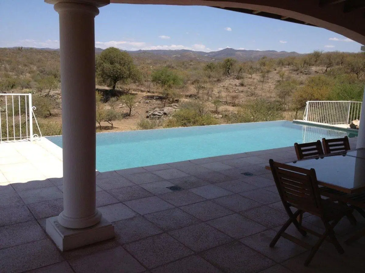 EN VENTA CASA 3 D DE CATEGORIA EN FALDA DEL CARMEN 2