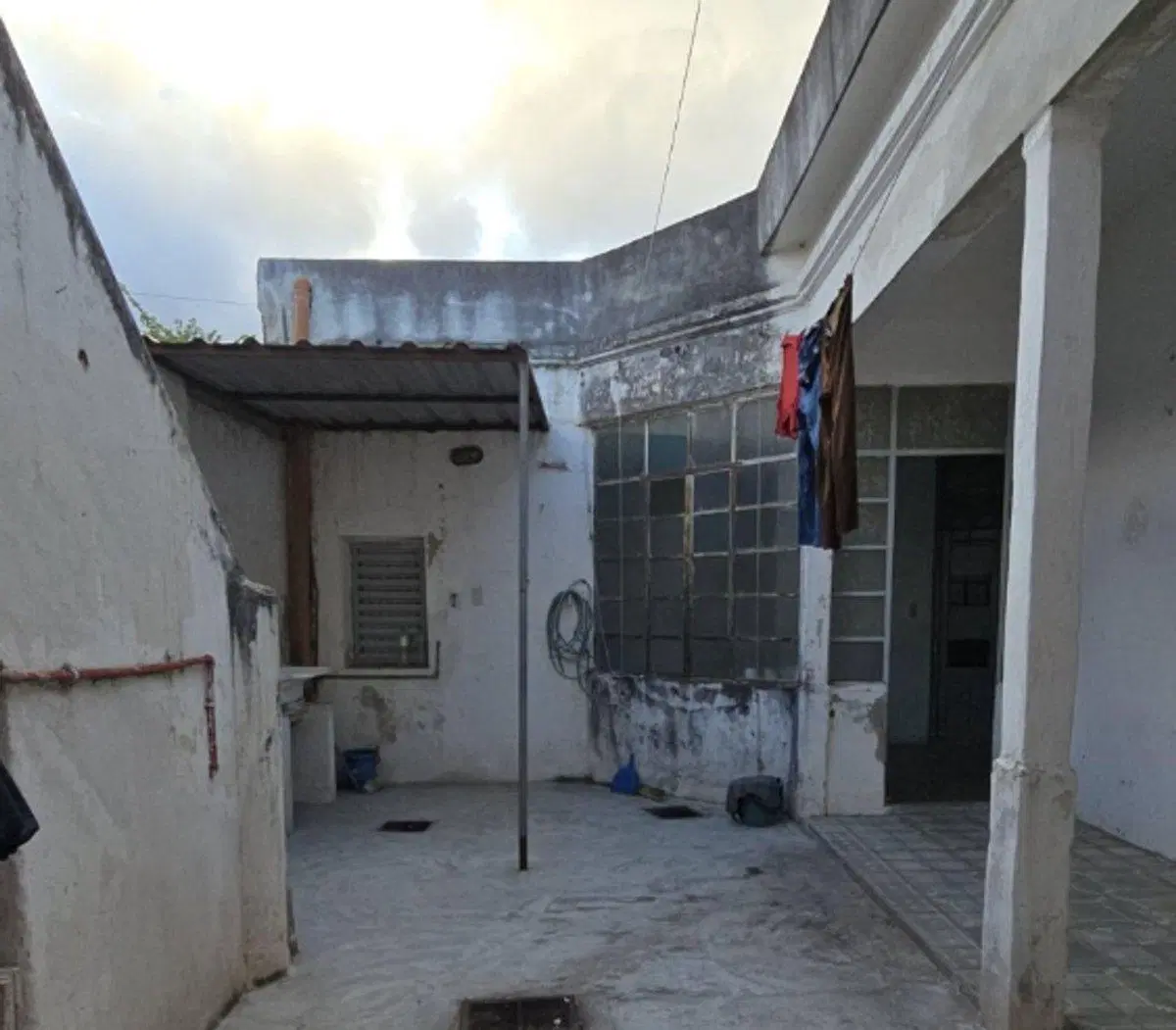 CASA 7 HABITACIONES Y 3 MONOAMBIENTES GRAL BUSTOS 3
