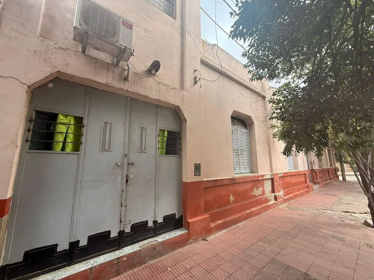 CASA 7 HABITACIONES Y 3 MONOAMBIENTES GRAL BUSTOS 4
