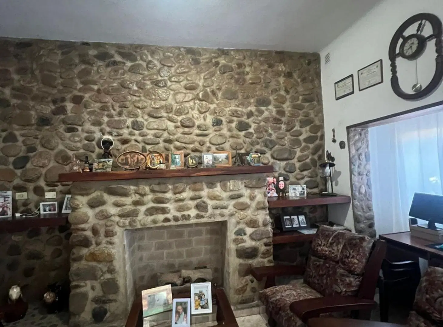 SE VENDE CASA EN BARRIO JUNIORS APTO CREDITO 4