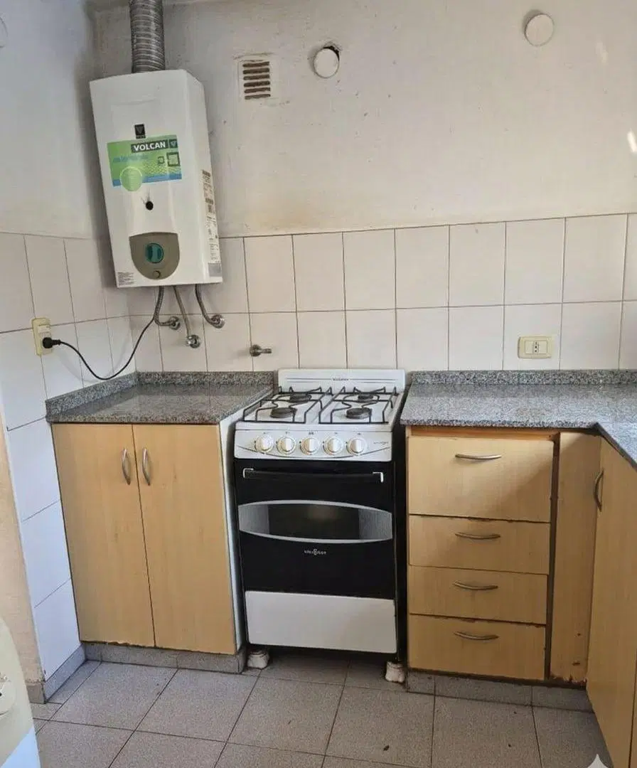 VENDE CASA DE TRES DORMITORIOS ZONA SUR 2