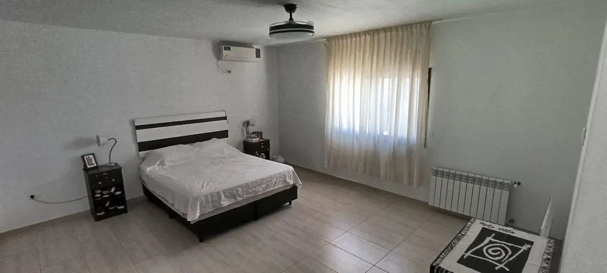 VENTA AMPLIA CASA BARRIO TEJAS IV - CATEGORIA 2