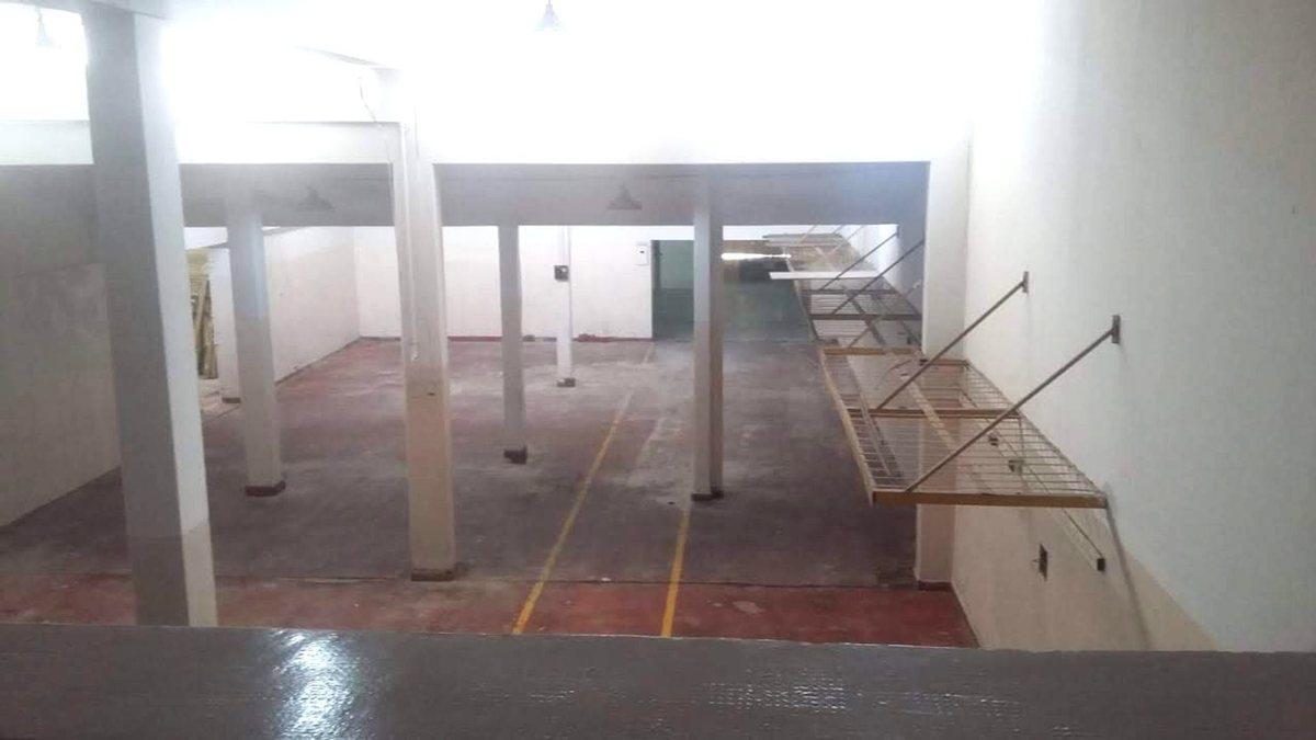 Foto de VENTA FABRICA GALPON BARRIO COLON, imagen 1