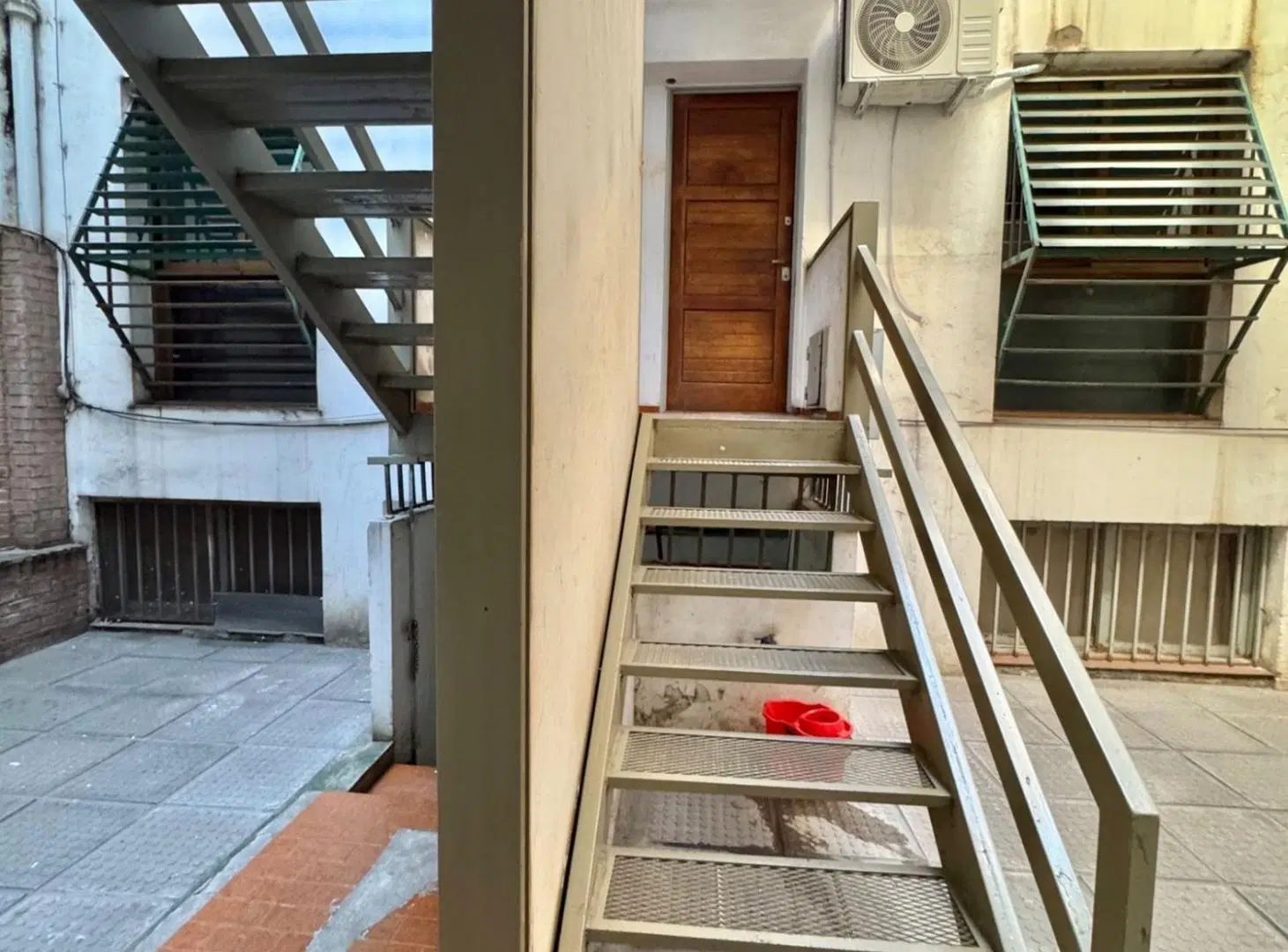 Venta dpto dos dormitorios en calle Montevideo 2