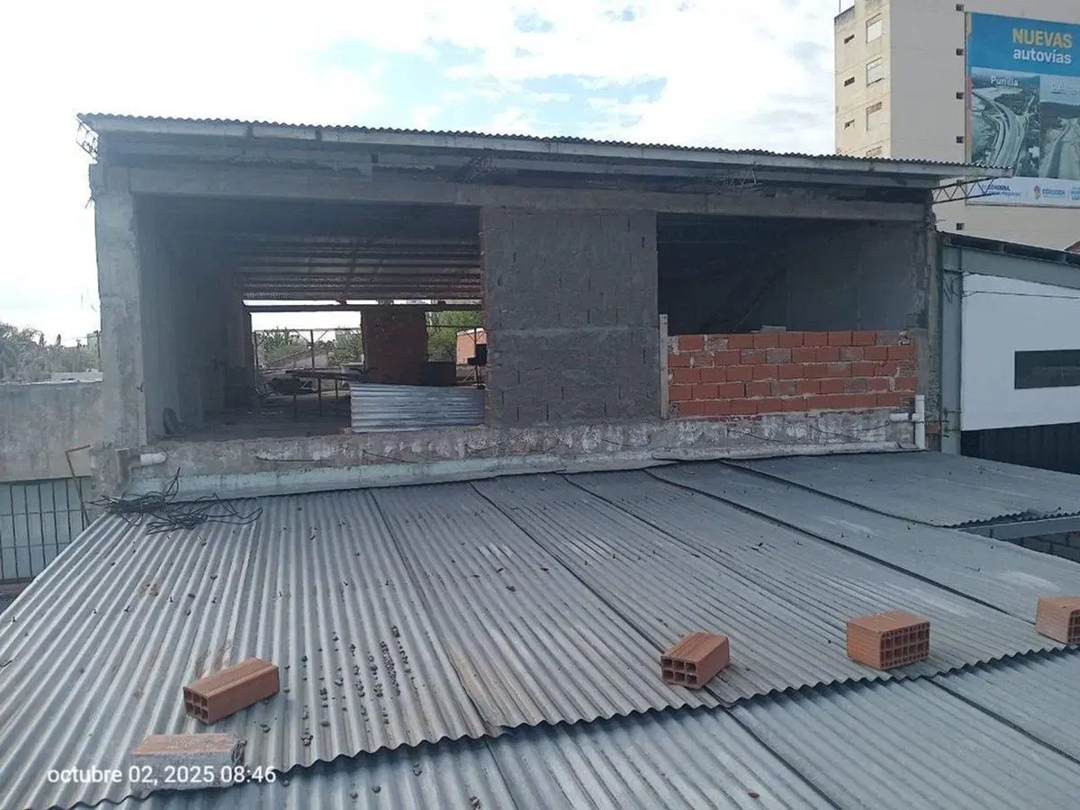 VENDE GALPON EN ALTO ALBERDI 8