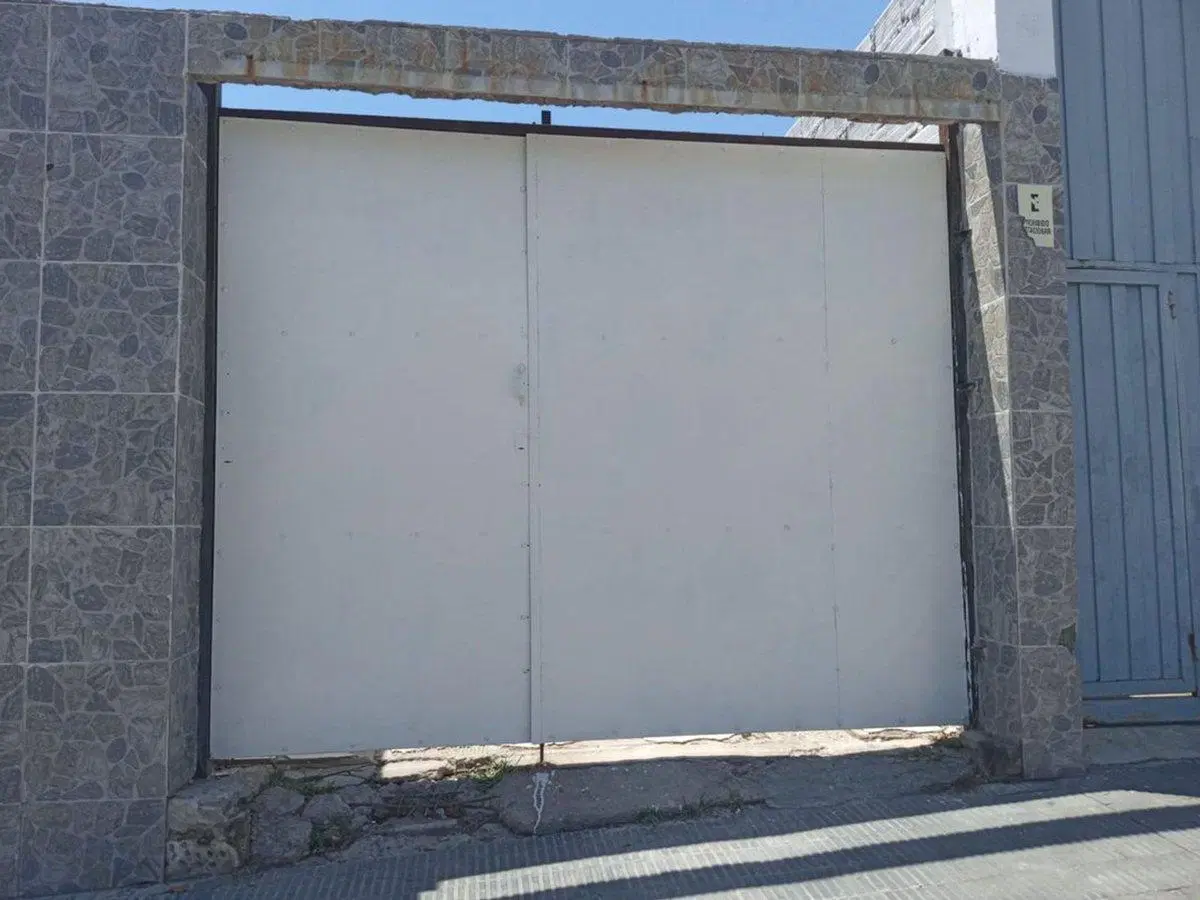 VENDE GALPON EN ALTO ALBERDI 4