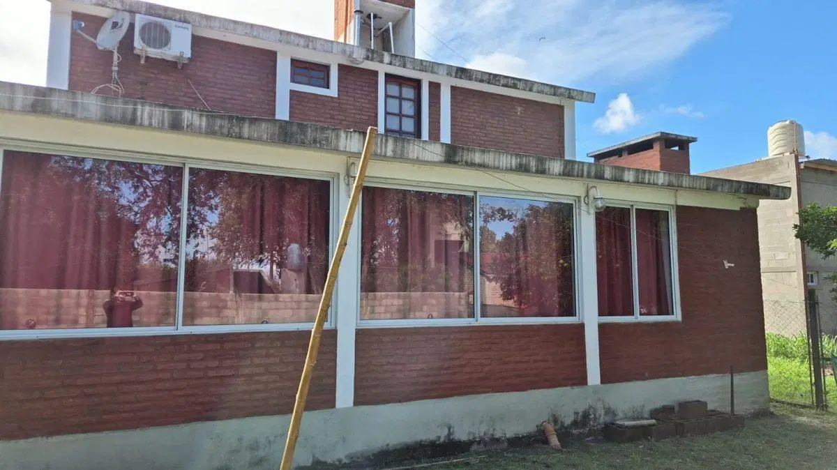 VENDE CASA TRES DORMITORIOS  COMUNA SAN ROQUE 2