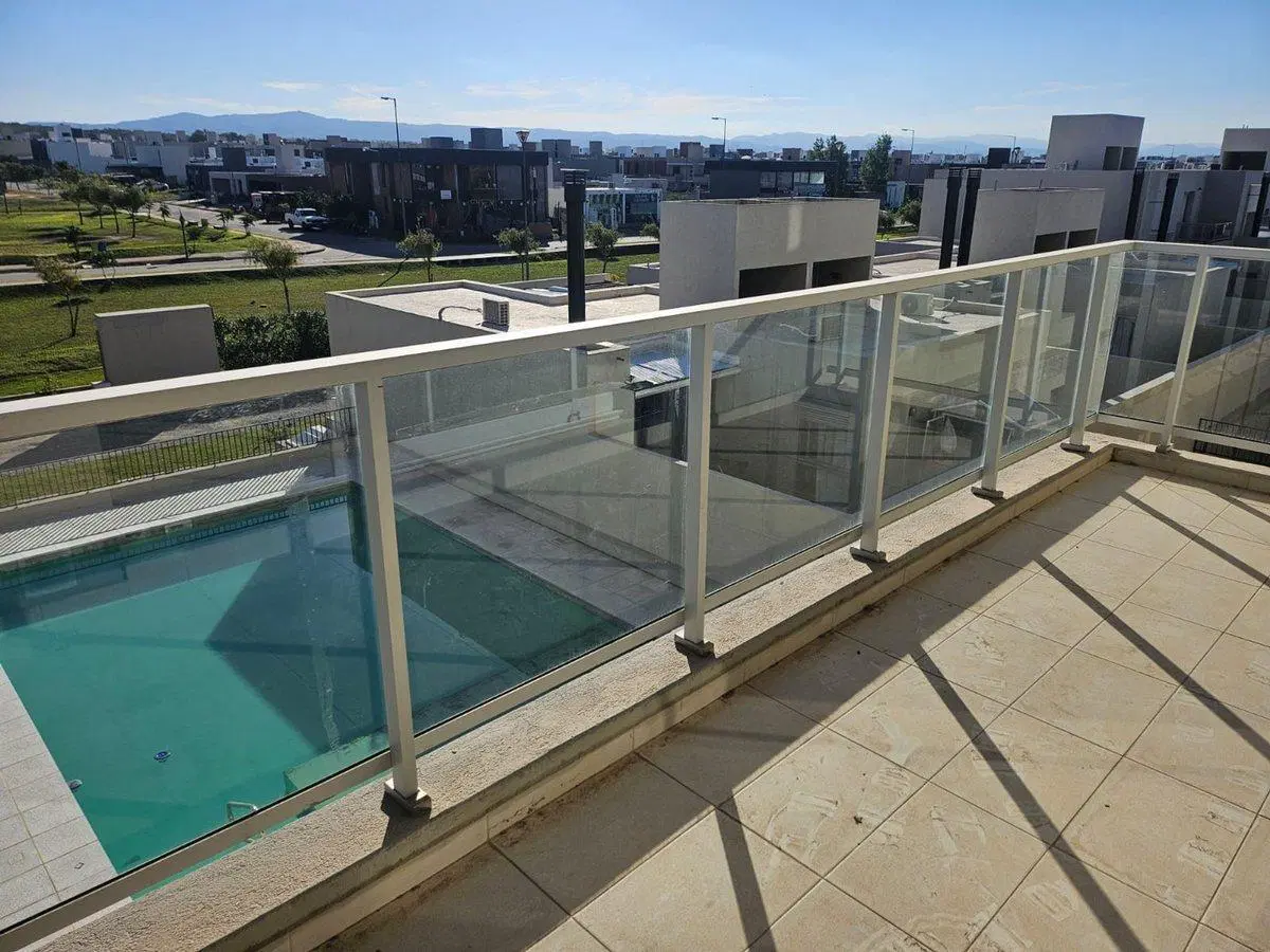 SE VENDE DPTO 2 DOR HOUSING DEL BOULEVARD . DOCTA 4