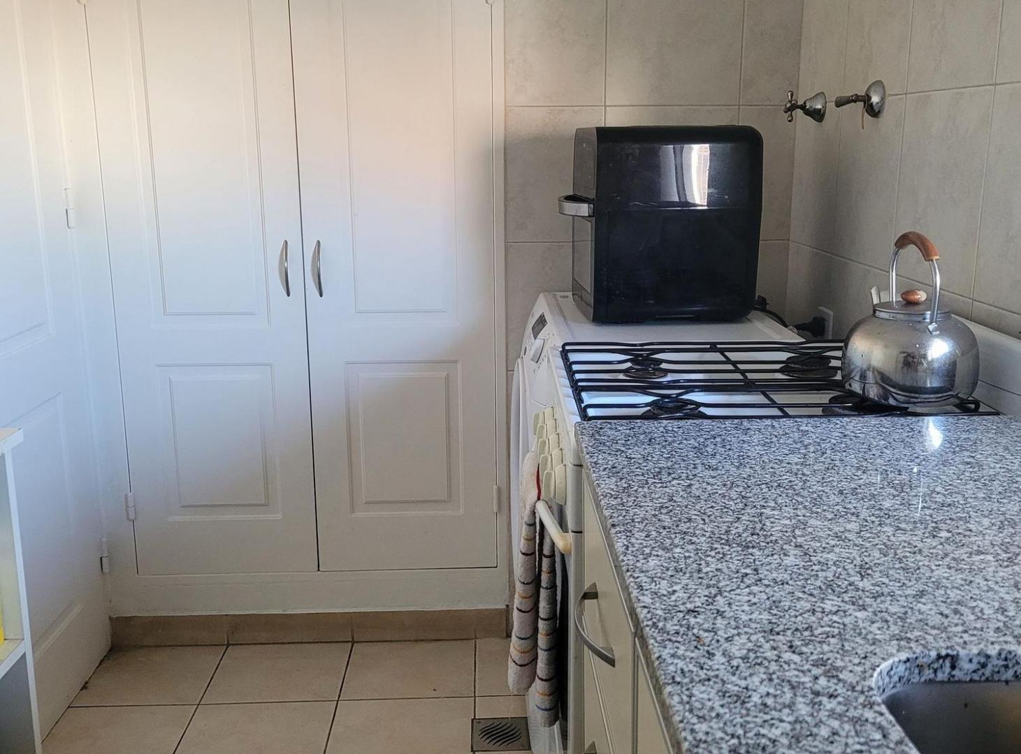 Foto de VENTA DEPARTAMENTO 1 DORMITORIO - BALCON GRAL PAZ, imagen 2