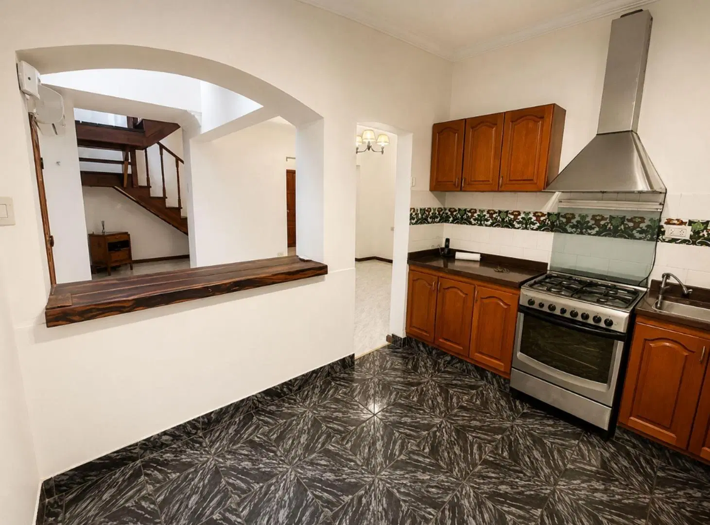 Importante Casa en Venta en Barrio General Paz 4