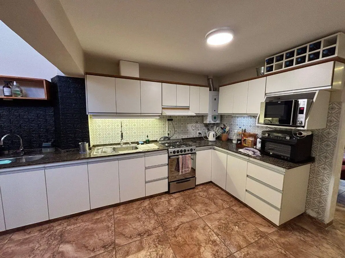 CASA CON PILETA APTA CREDITO B LOS PLATANOS 3 DORM 4