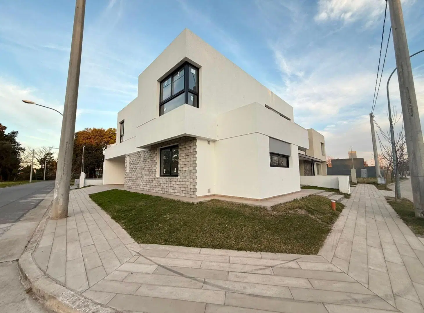 VENTA CASA 3 DOR. B° JARDIN DE LAS TEJAS. ZONA SUR 5