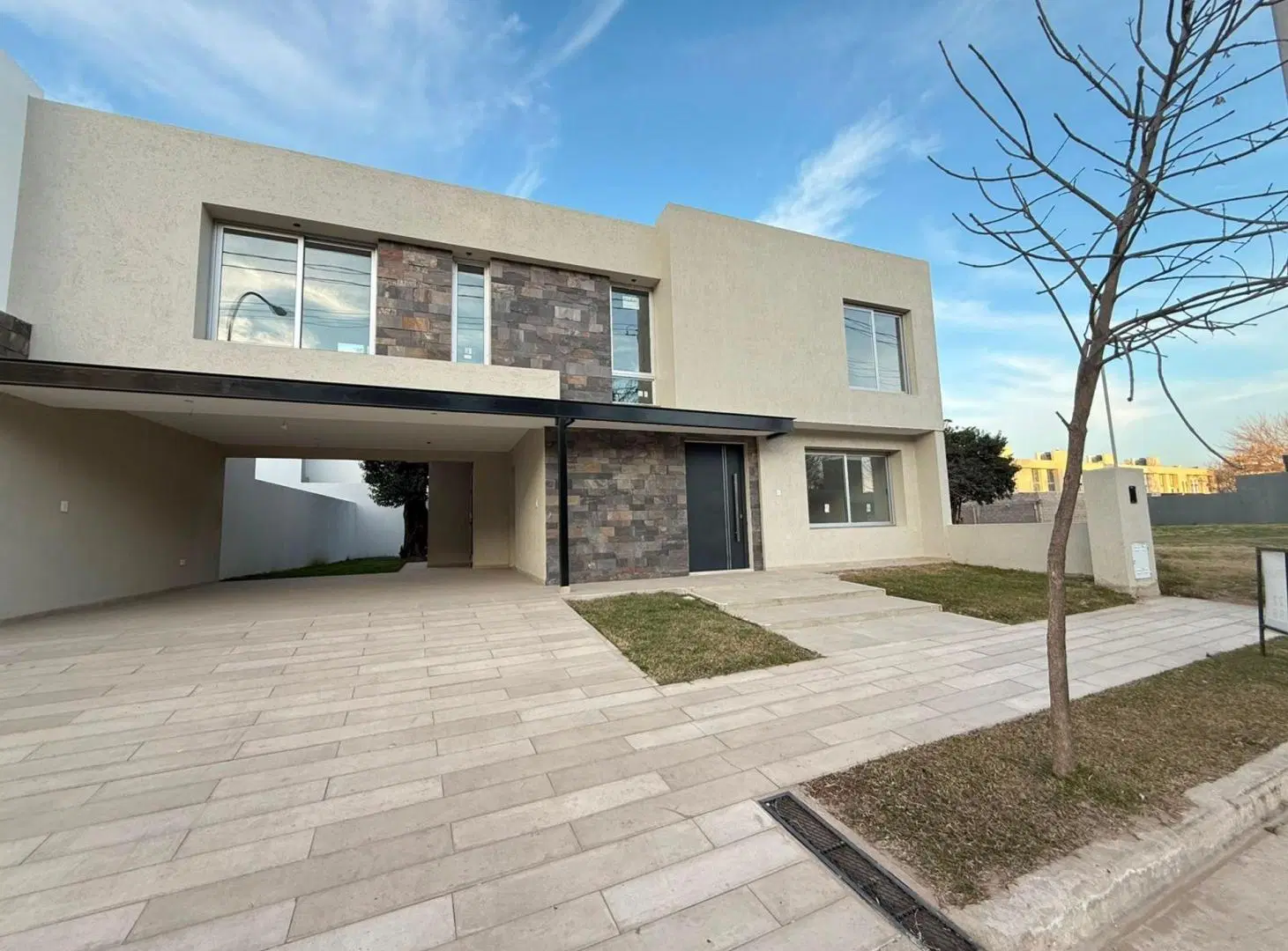 VENTA CASA 3 DOR. B°JARDIN DE LAS TEJAS ZONA SUR 2