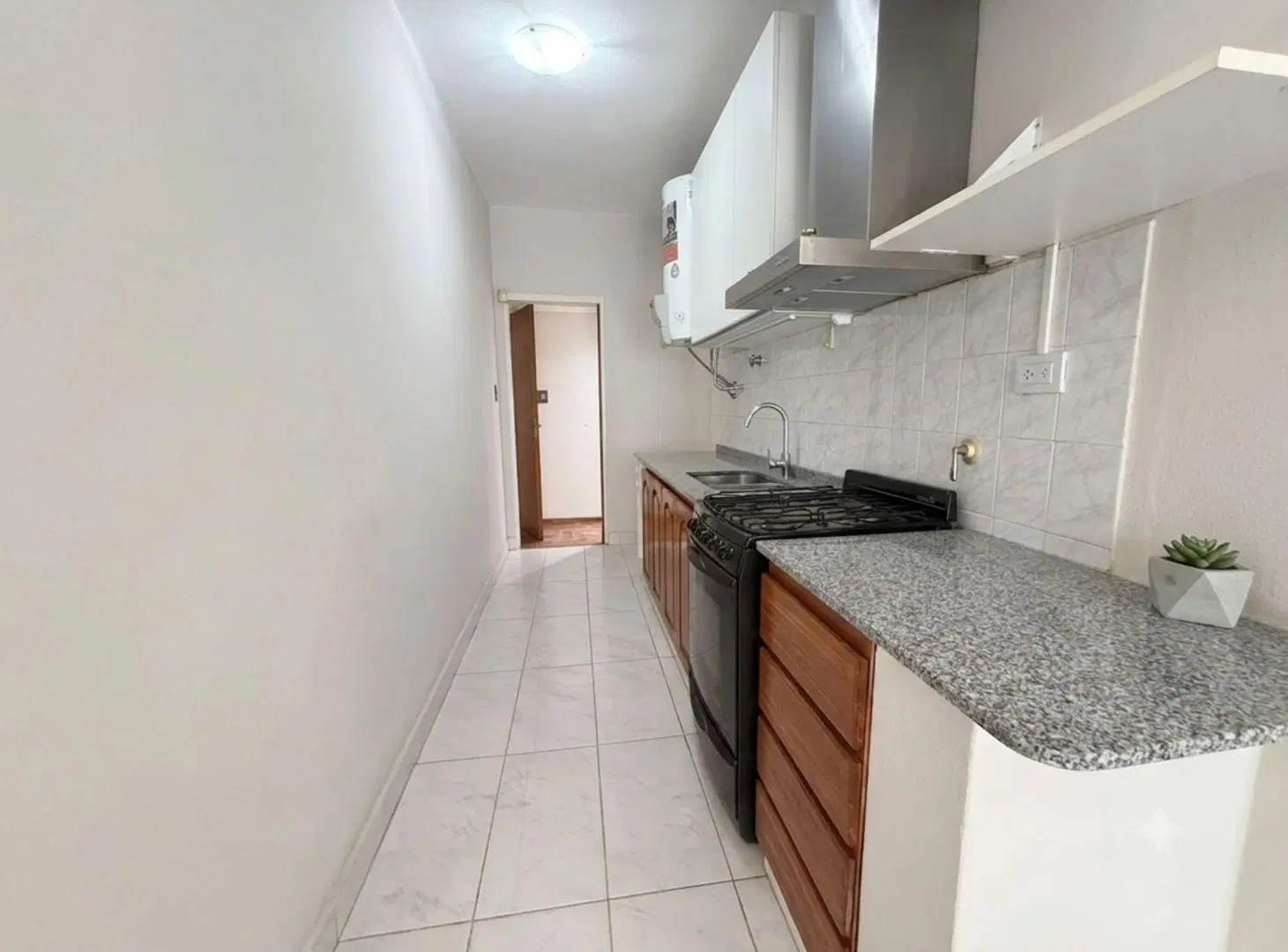 VENTA CASA 3 DORMITORIOS BARRIO CHATEAU CARRERAS 3