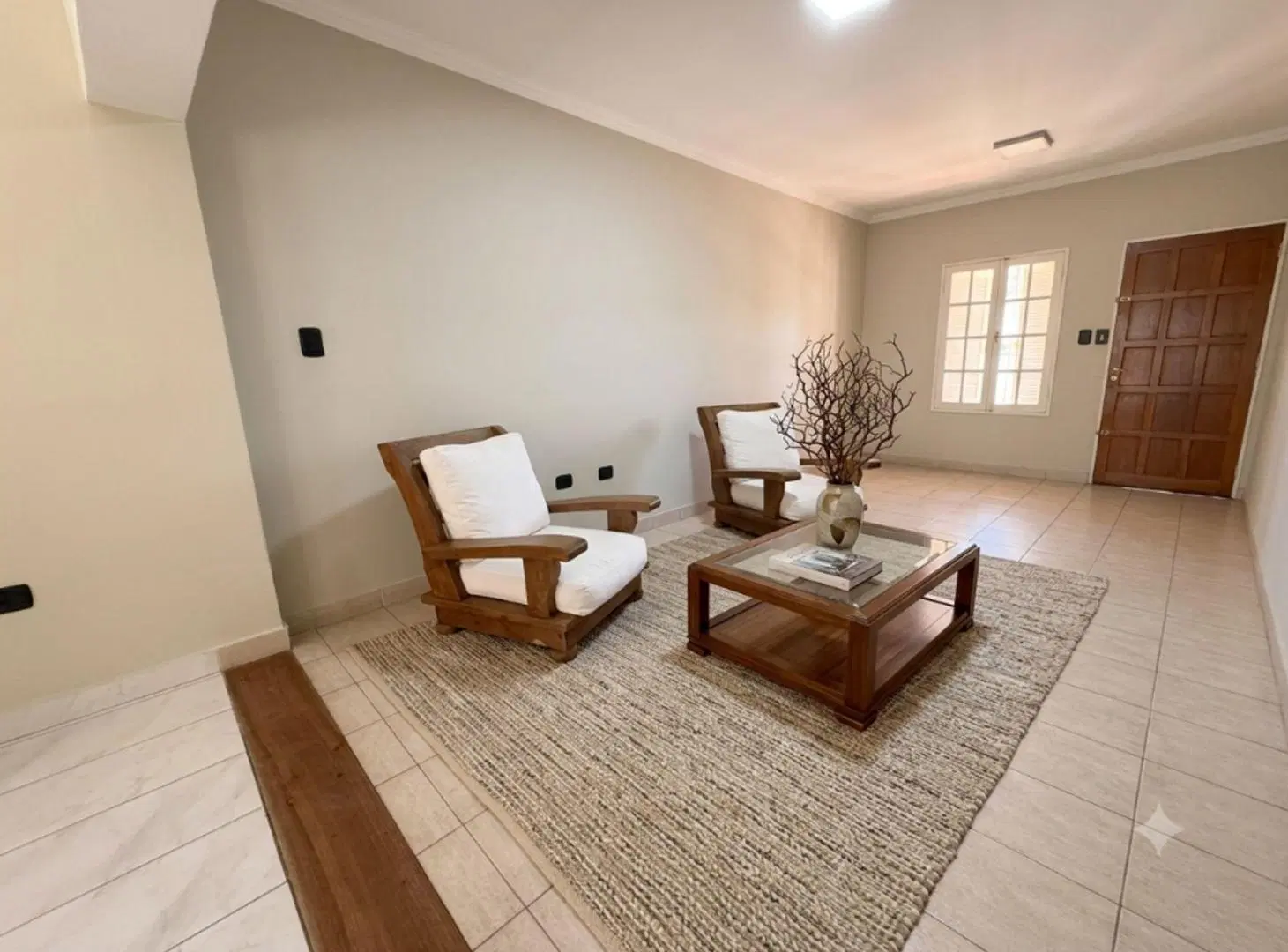 VENTA CASA 3 DORMITORIOS BARRIO CHATEAU CARRERAS 5