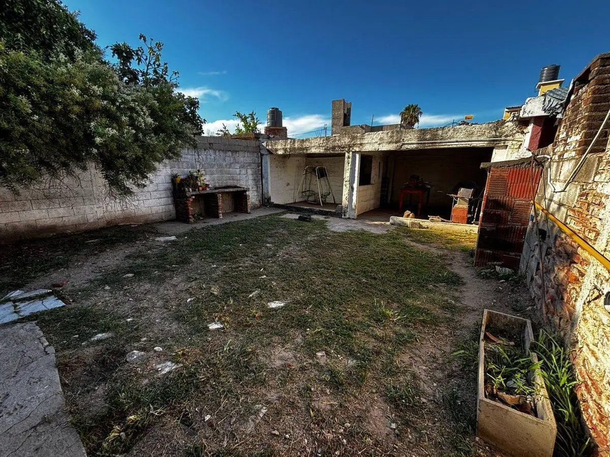 Venta de casa en Villa Libertador 4
