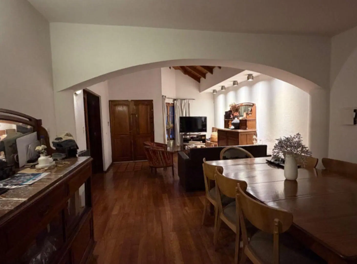 Venta casa 3 dormitorios Barrio Parque Capital 3