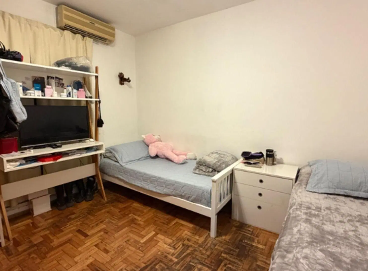Venta casa 3 dormitorios Barrio Parque Capital 5