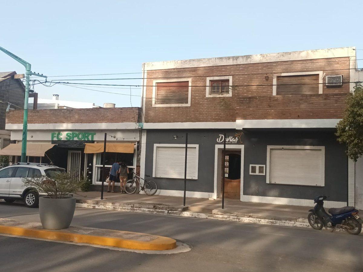 Foto de VENTA DE CASA Y LOCALES COMERCIALES EN LA PARA, imagen 2