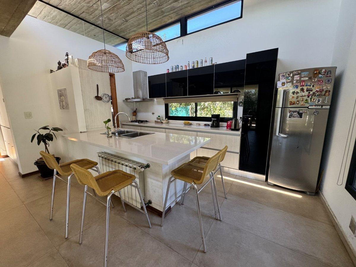 Foto de Venta casa en Cañuelas Country Golf zona sur, imagen 3