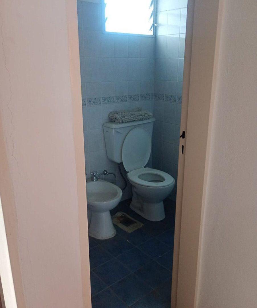 Foto de VENDE LOCAL Y DEPARTAMENTOS EN LA CALERA, imagen 2