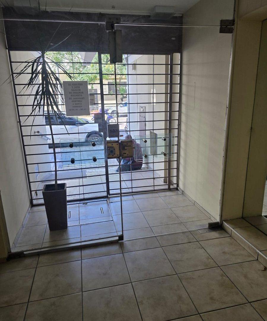 Foto de VENTA DEPARTAMENTO 2 DORM. Y 2 BALCONES EN ALBERDI, imagen 5