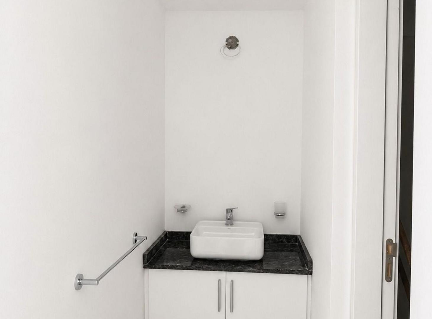 Foto de VENTA DEPARTAMENTO 2 DORMITORIOS, B° ALBERDI., imagen 1