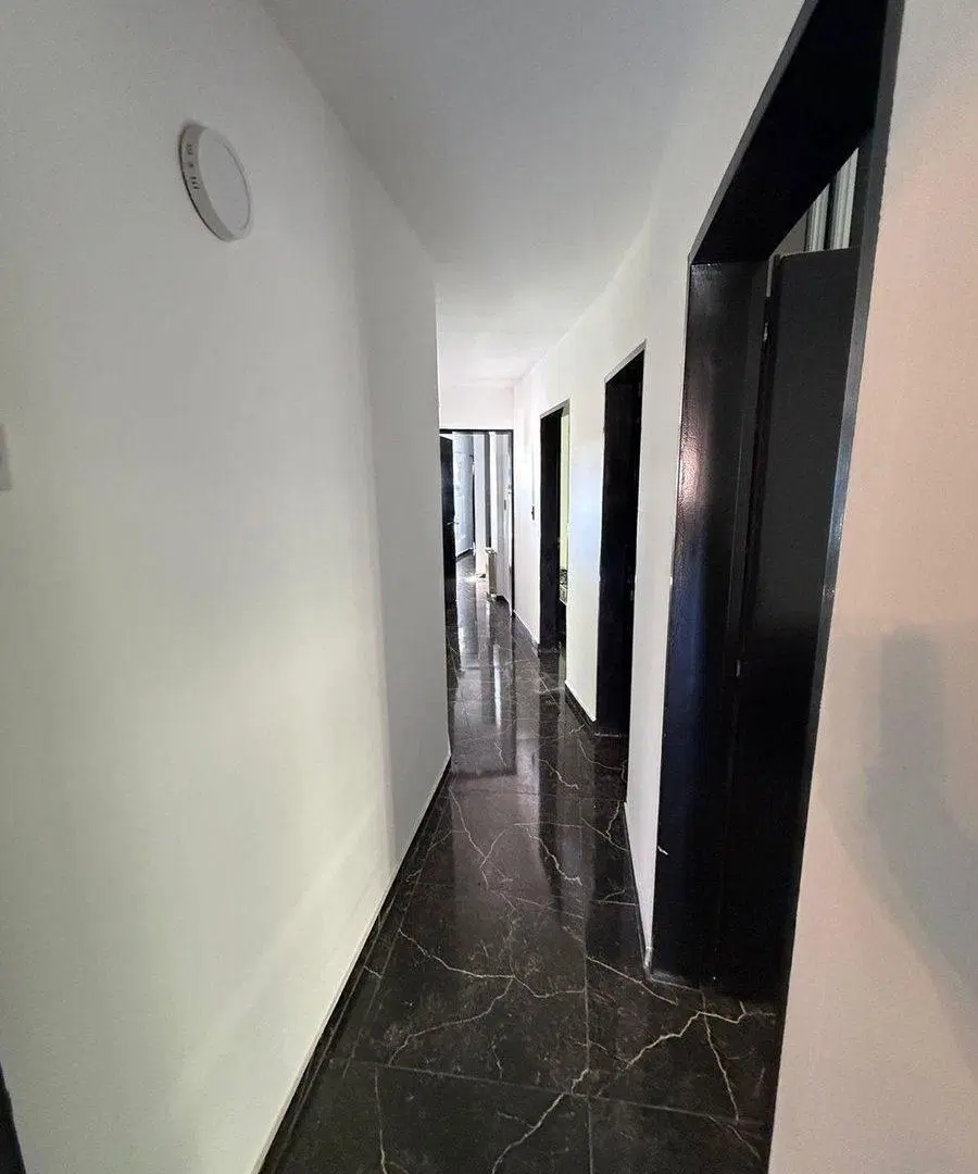 CASA EN VENTA 3 DORMITORIOS EN ARBOLADA HOLLYWOOD 5