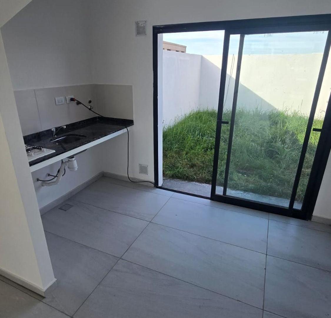 Foto de SE ALQUILA LOCAL EN DOCTA DE 100M2 A ESTRENAR, imagen 2