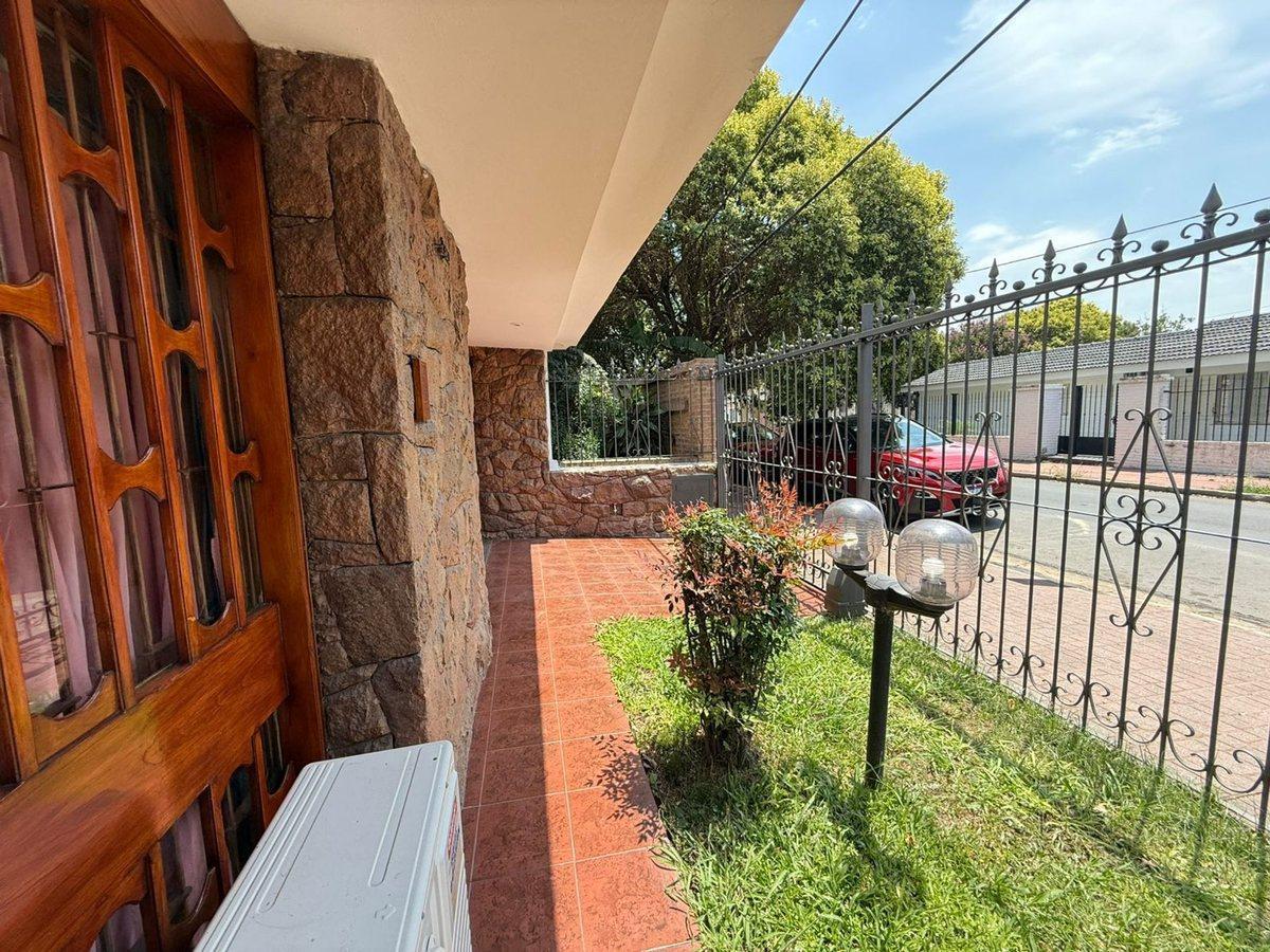 Foto de VENTA CASA 3 DORMITORIOS B° MAIPÚ 1ª SECCIÓN, imagen 4