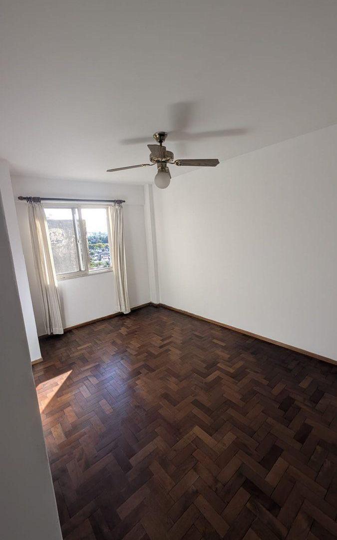 Foto de VENTA DEPTO 2 DORM B° ALBERDI APTO CREDITO, imagen 3
