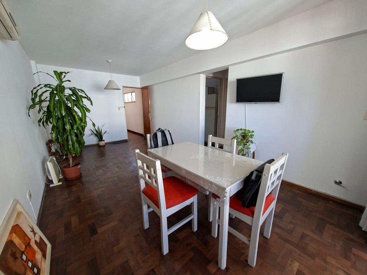 Foto de VENTA DEPTO 2 DORM B° ALBERDI APTO CREDITO, imagen 2