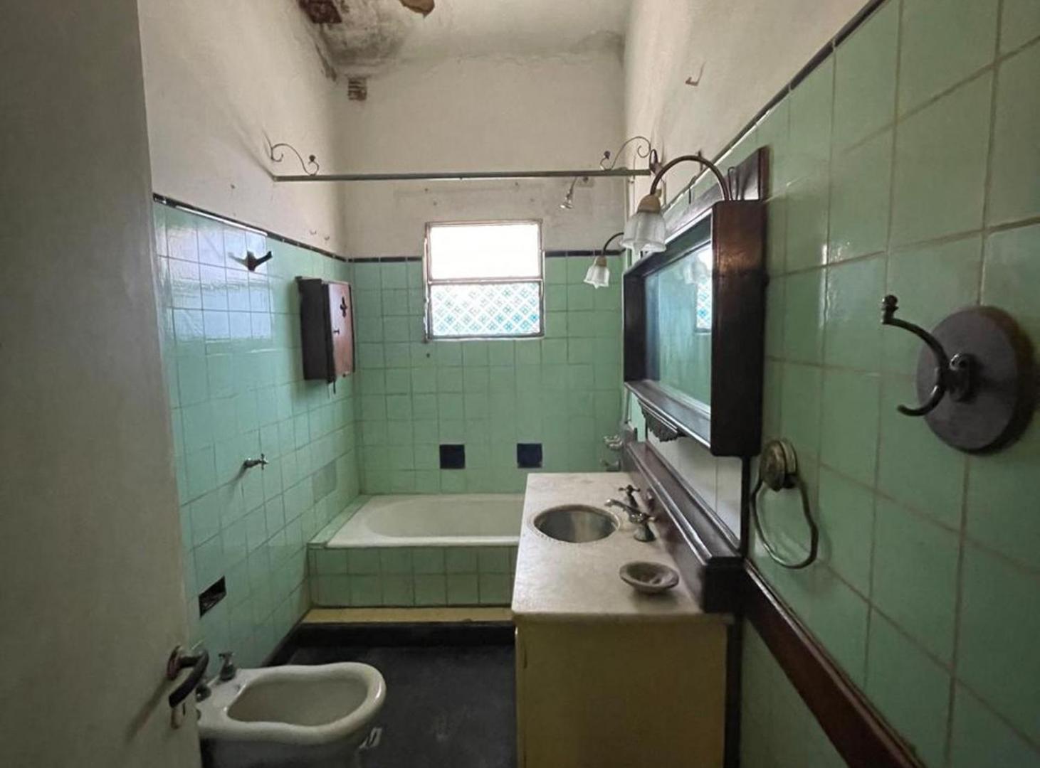 Foto de VENTA casa 2 dormitorios a REFACCIONAR, imagen 4