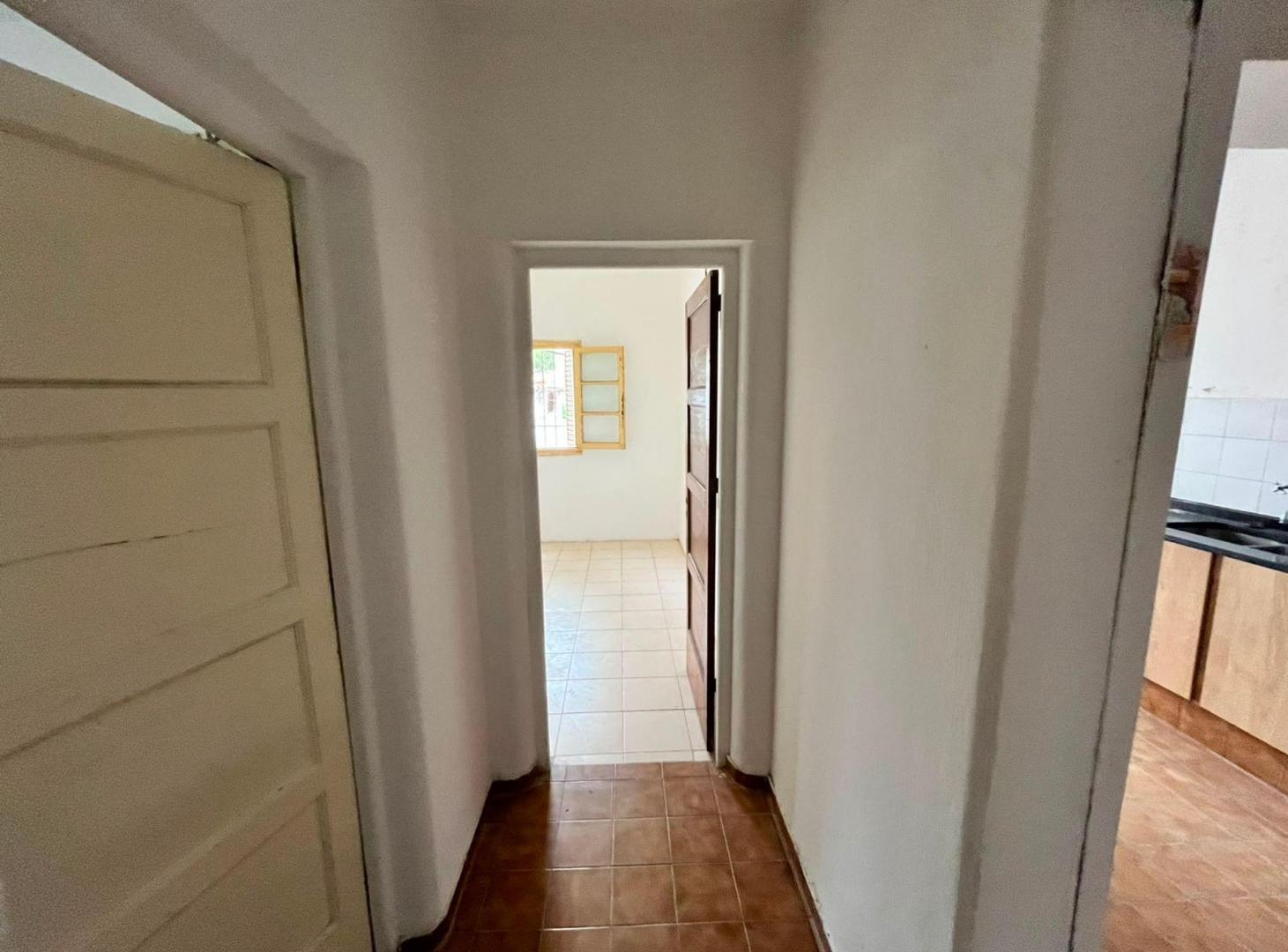 Foto de REMAX VENDE CASA 2 DORM EN BARRIO LAS FLORES, imagen 3