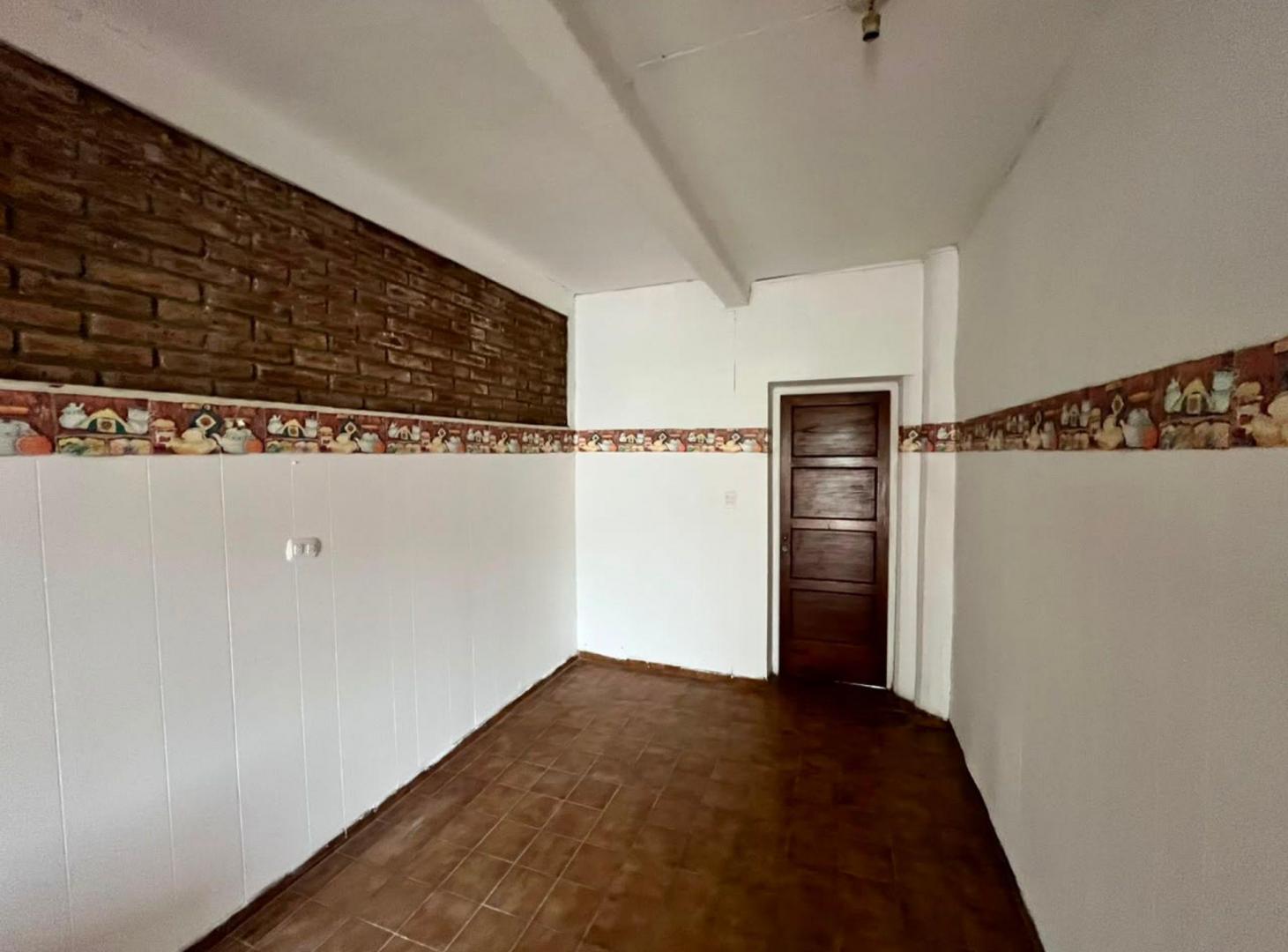 Foto de REMAX VENDE CASA 2 DORM EN BARRIO LAS FLORES, imagen 5