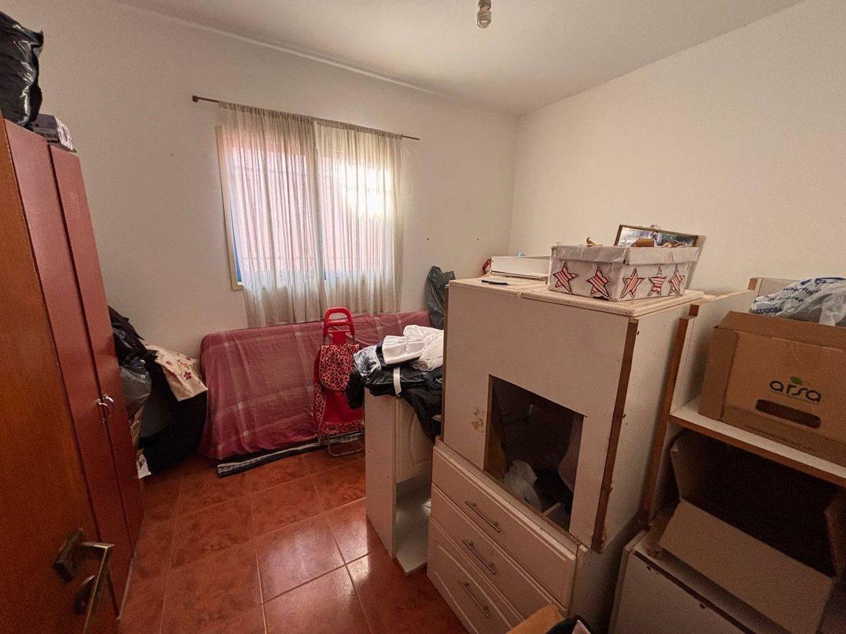 Foto de CASA 3 DORMITORIOS BARRIO SAN SALVADOR, imagen 2
