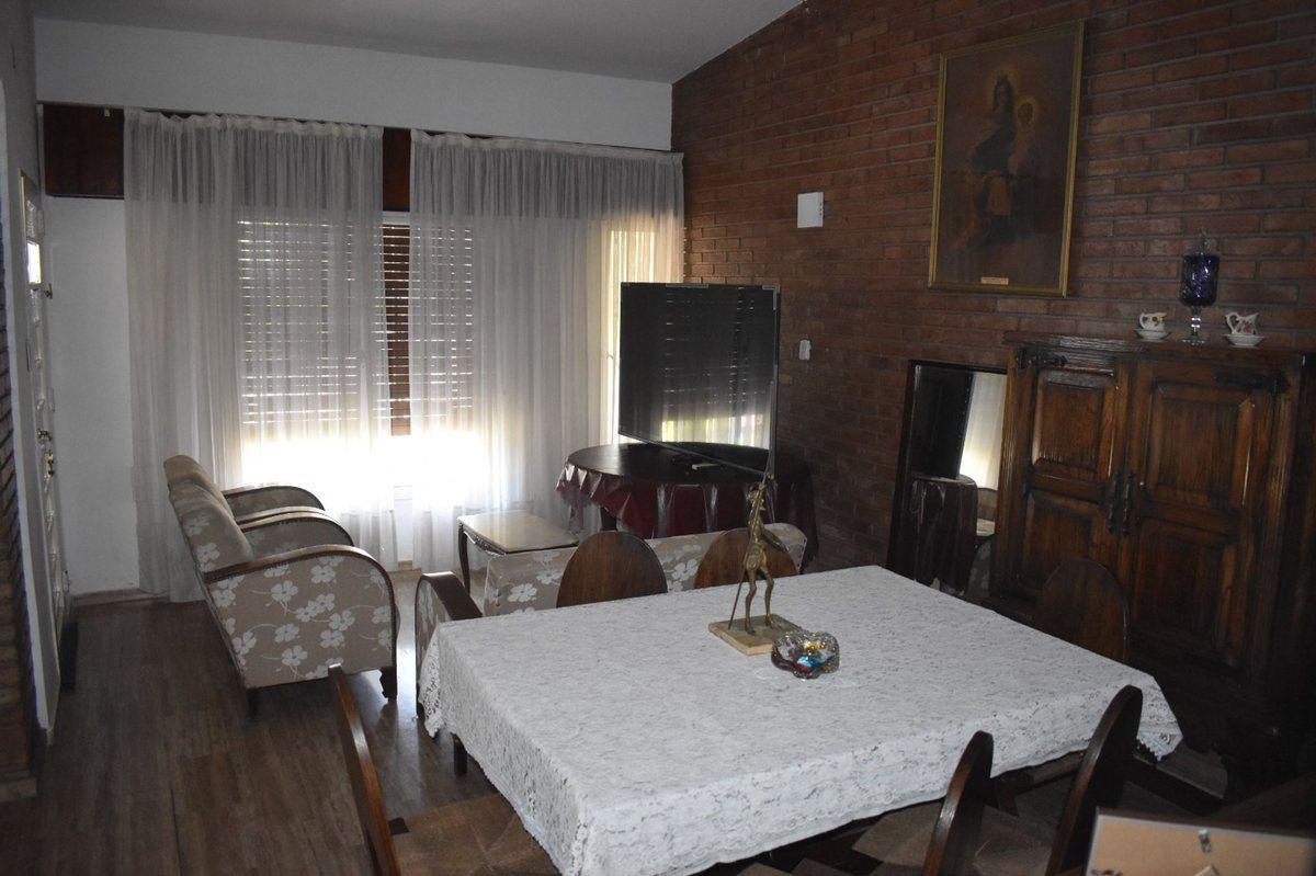 Foto de VENTA CASA 3 DORMITORIOS B° CRISOL, imagen 3