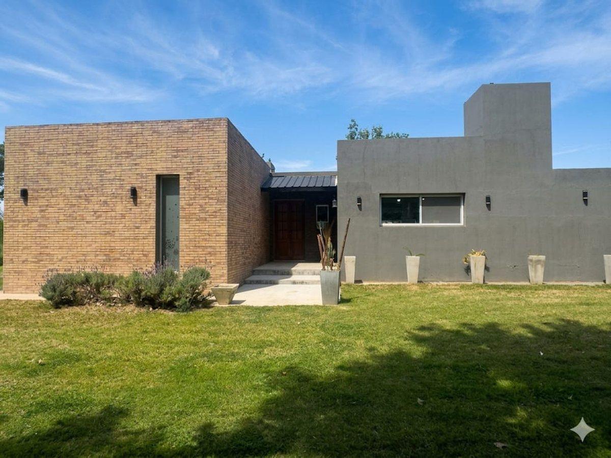 Foto de VENTA CASA CAMPOS DEL VIRREY, imagen 4